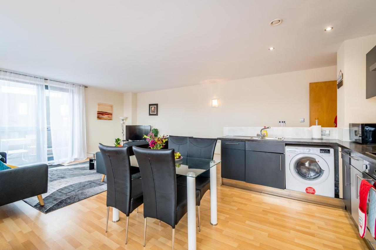 Spacious City 2 Bed, 2 Bath, Free Parking & Wifi Sheffield Exterior photo