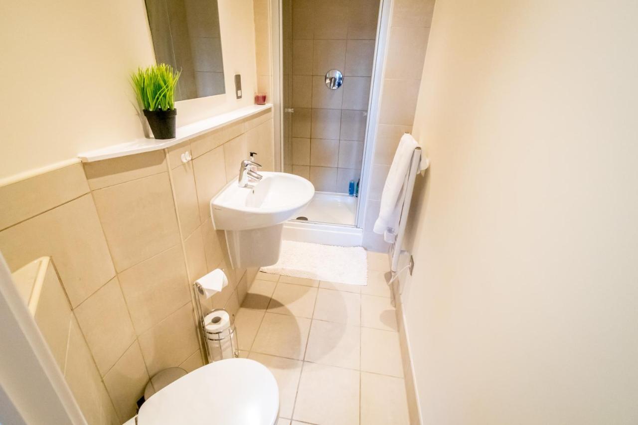 Spacious City 2 Bed, 2 Bath, Free Parking & Wifi Sheffield Exterior photo