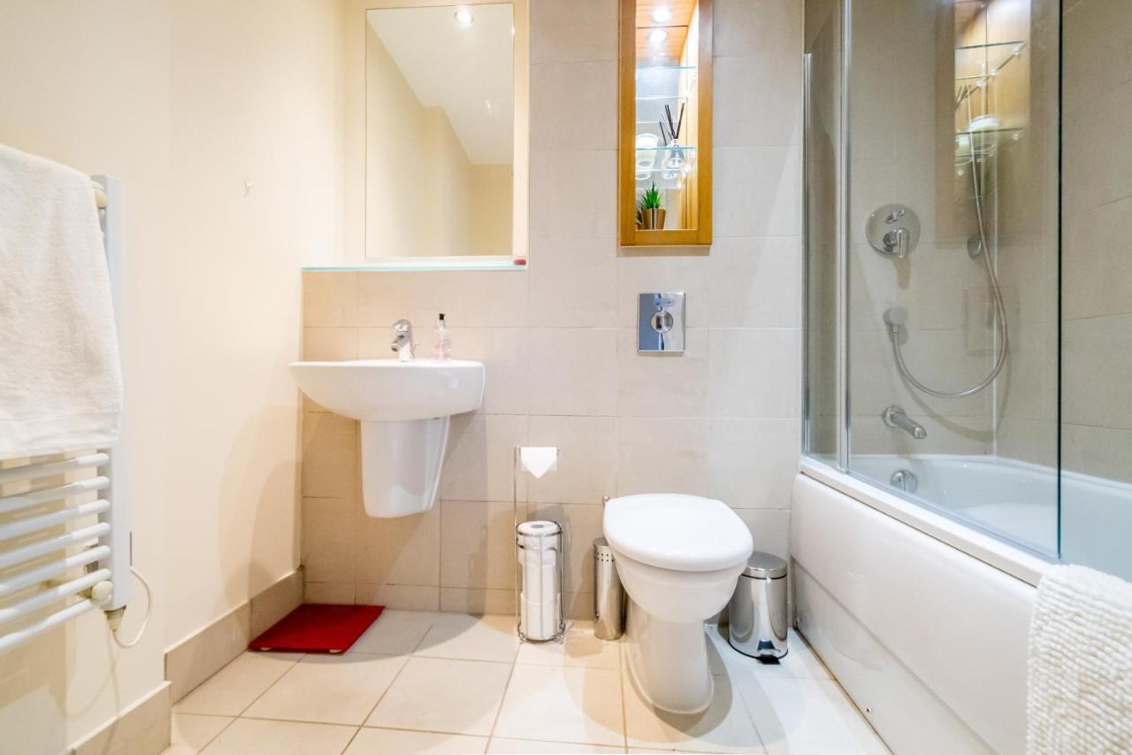 Spacious City 2 Bed, 2 Bath, Free Parking & Wifi Sheffield Exterior photo